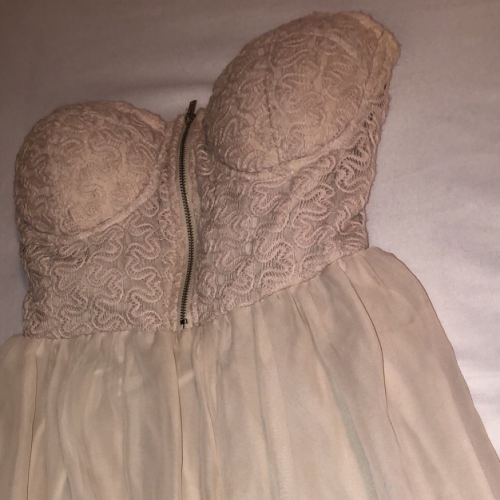 StrapLess SweetHeart Neck Line - Picture 2 of 3